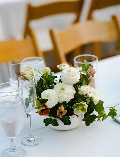 natural and neat / reception centerpiece / white / Hanny Lee Photo