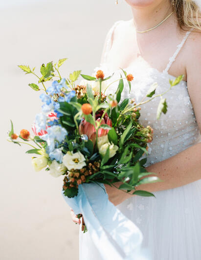wild natural / bridal bouquet / blue, cream, red / Dillon Phommasa