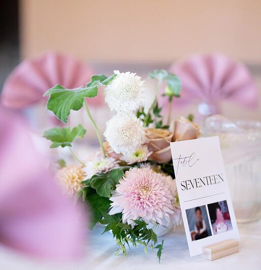 fluffy and natural / reception centerpiece / pink, peach, white / Benjamin Kim (bikphoto)